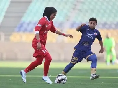 پاسخ مدافع پرسپولیس به اظهارات بازیکن خاتون