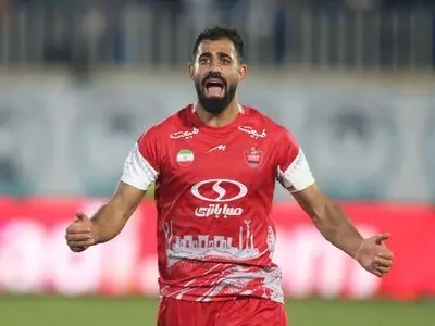 پاسخ اینستاگرامی مدافع پرسپولیس به هواداران ملوان (عکس)