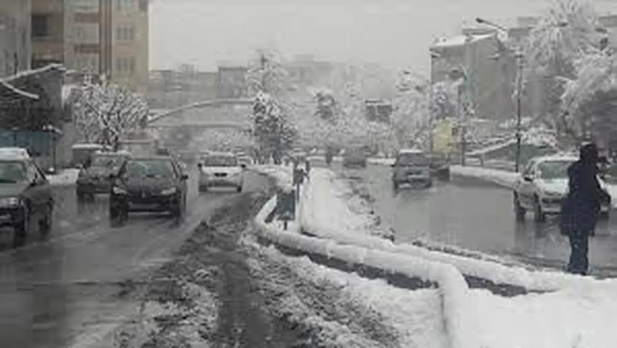 1175خودرو در زمان بارش برف به شهروندان خدمت‌رسانی می‌کنند