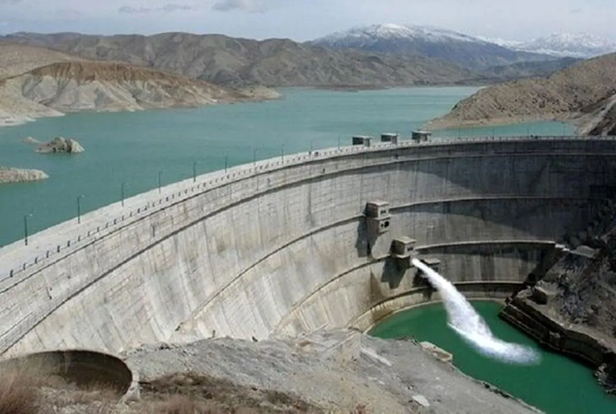 ورودی آب سدها کم و خروجی آب 21 درصد رشد دارد