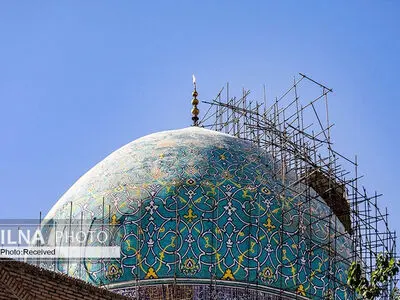 بسیاری از گنبدهای تاریخی کشور مشکل مرمتی دارند/ چین‌خوردگی‌های مسجد امام اصفهان درحال افزایش است/ داربست‌ها همچنان دور گنبد باقی می‌مانند