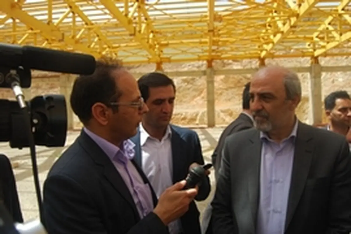 وزیر ورزش وجوانان از خانه اسکواش لرستان بازدید کرد