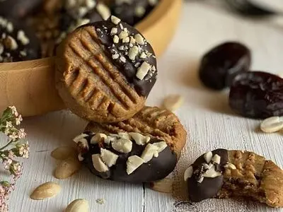 طرز تهیه کوکی خرما ساده و خوشمزه 