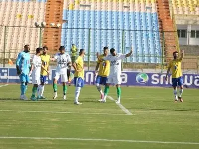  پیروزی اقتصادی ذوب‌آهن و تساوی بدون گل ملوان و تراکتور 