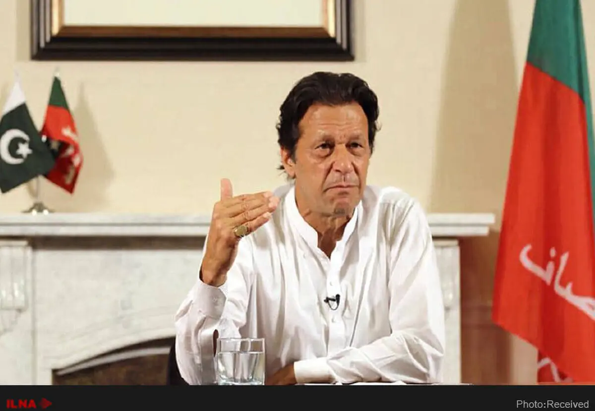 القوات الباکستانیة تحاصر منزل عمران خان