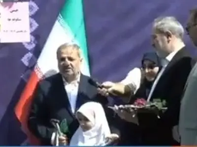 زنگ شکوفه‌ها در دبستان‌ها طنین‌انداز شد + فیلم