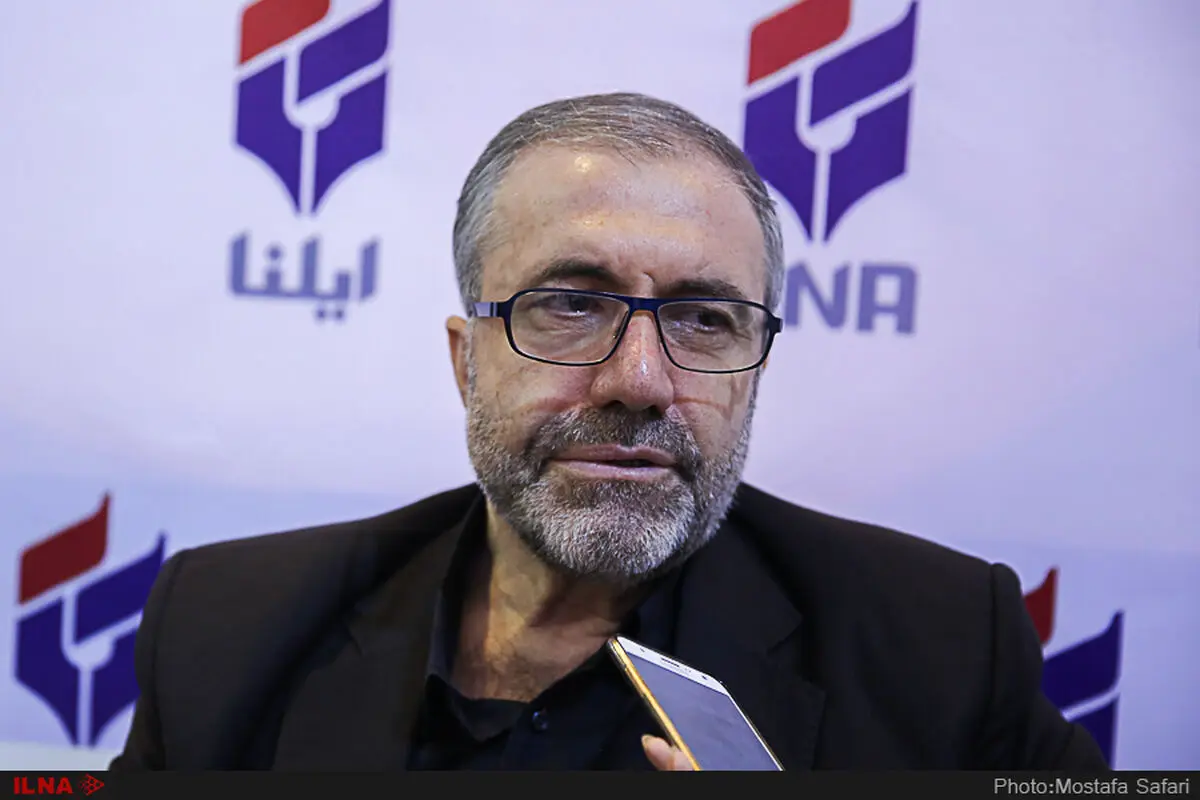 نمی‌دانم واژه «کولبر» از کجا اختراع شد/اگر تروریست‌ها در قالب کولبری مواد منفجره وارد کشور کنند، چه کسی پاسخ می‌دهد؟/مرزنشینان از معافیت‌ها استفاده کنند