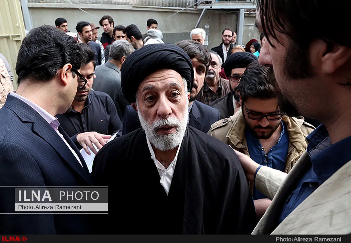 سیدهادی خامنه‌ای برای دادن رای به حسینیه جماران رفت