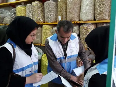 آغاز طرح سلامت نوروزی در قزوین با کشف 300 کیلو مواد غذایی غیرقابل مصرف