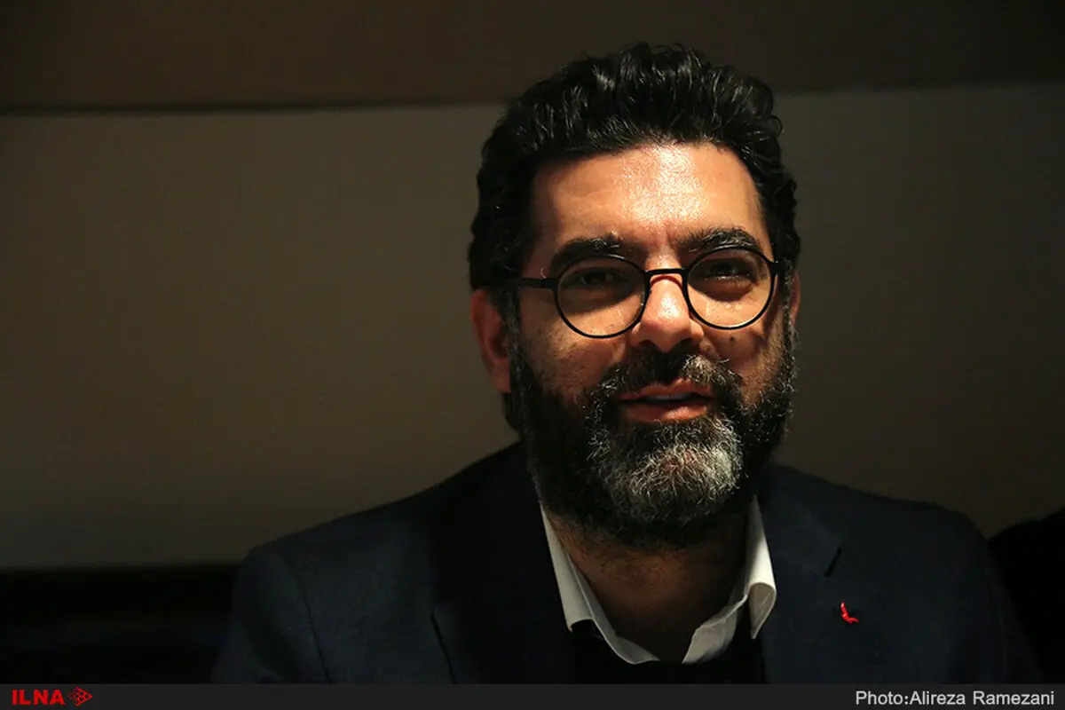 پلاسکو نماد بخش مهمی از تولید بود که فروریخت/چهارراه استانبول ادای دین به آتش‌نشان‌ها بود