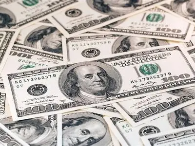 صرافی‌ها: ۱۰ روز است دولت دلار به ما نمی‌دهد/ موجودی‌مان صفر است/ فروشندگان بازار آزاد: صرافی‌ها دروغ می‌گویند/ بازار سیاه داغ داغ است