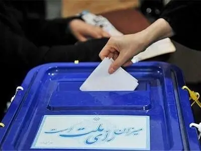 کمبود الکل در برخی شعب اخذ رای اهواز برطرف شد/ افراد بدون ماسک اجازه ورود به شعب را ندارند