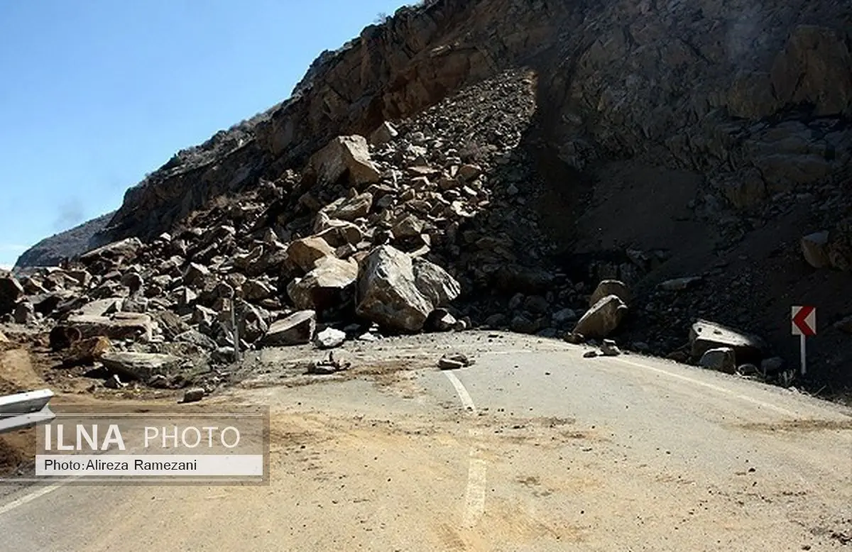 نجات جان ۳۶ تن در جاده هراز با حضور به موقع امدادگران