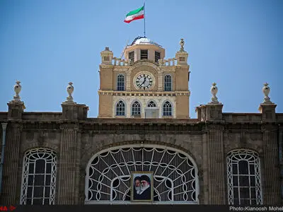آغاز مرمت دیوارهای عمارت ساعت تبریز