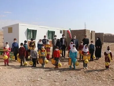 برنامه‌ریزی برای جایگزینی ۷۰ مدرسه سنگی استان در حال انجام است