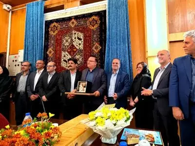 فرش چهارنقش شیراز رونمایی شد