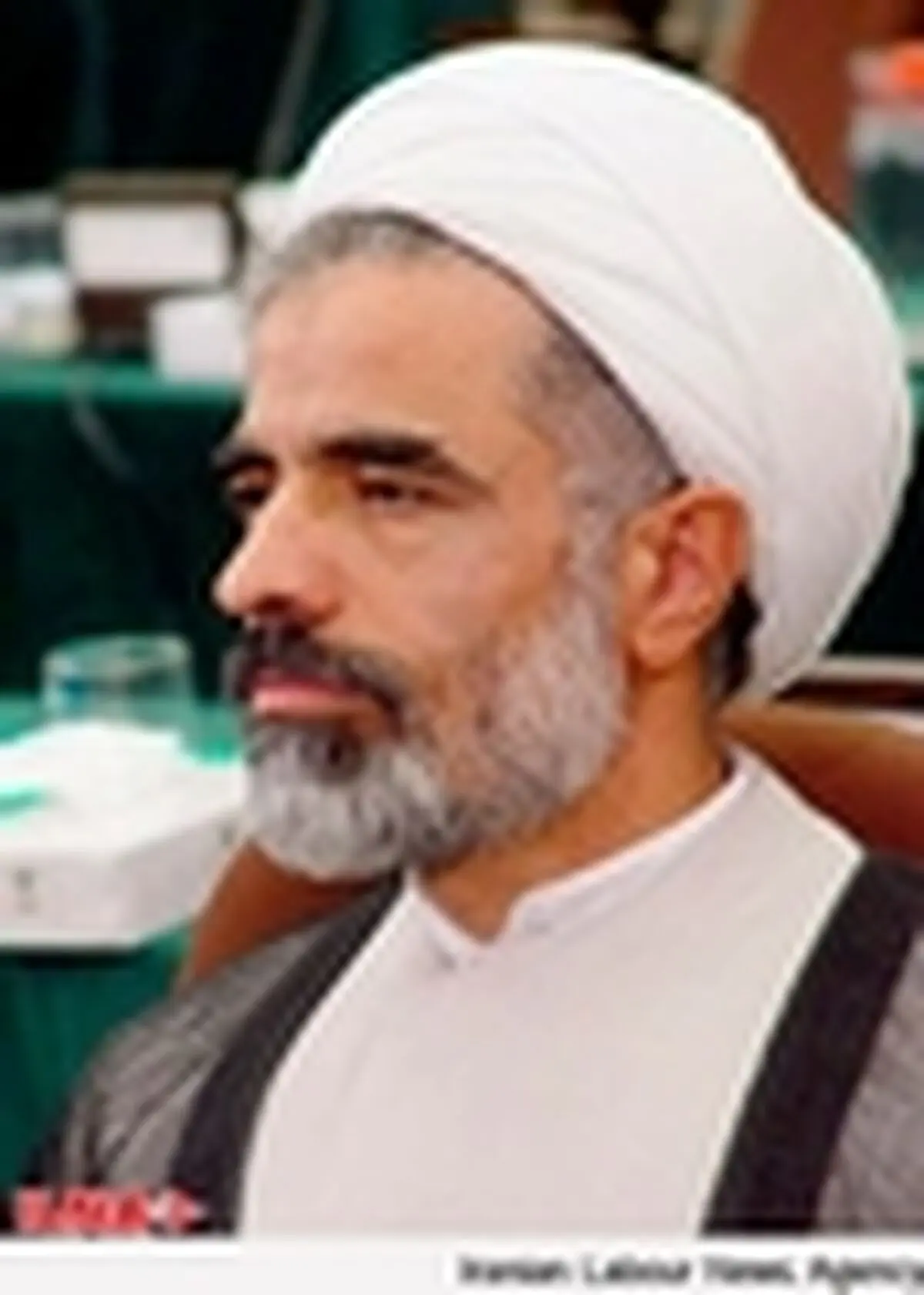 انتقال پایتخت بدون نظر رهبری امکانپذیر نیست