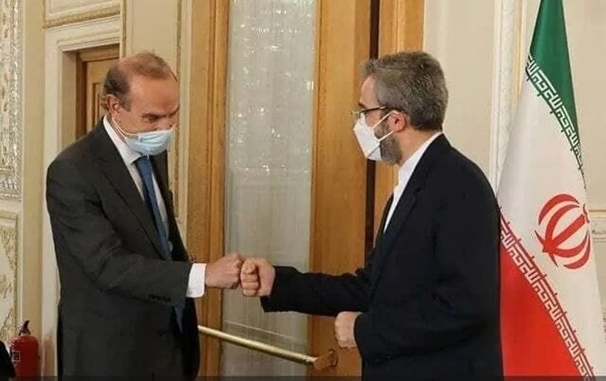 مورا عازم تهران شد