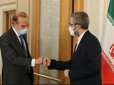 مورا عازم تهران شد