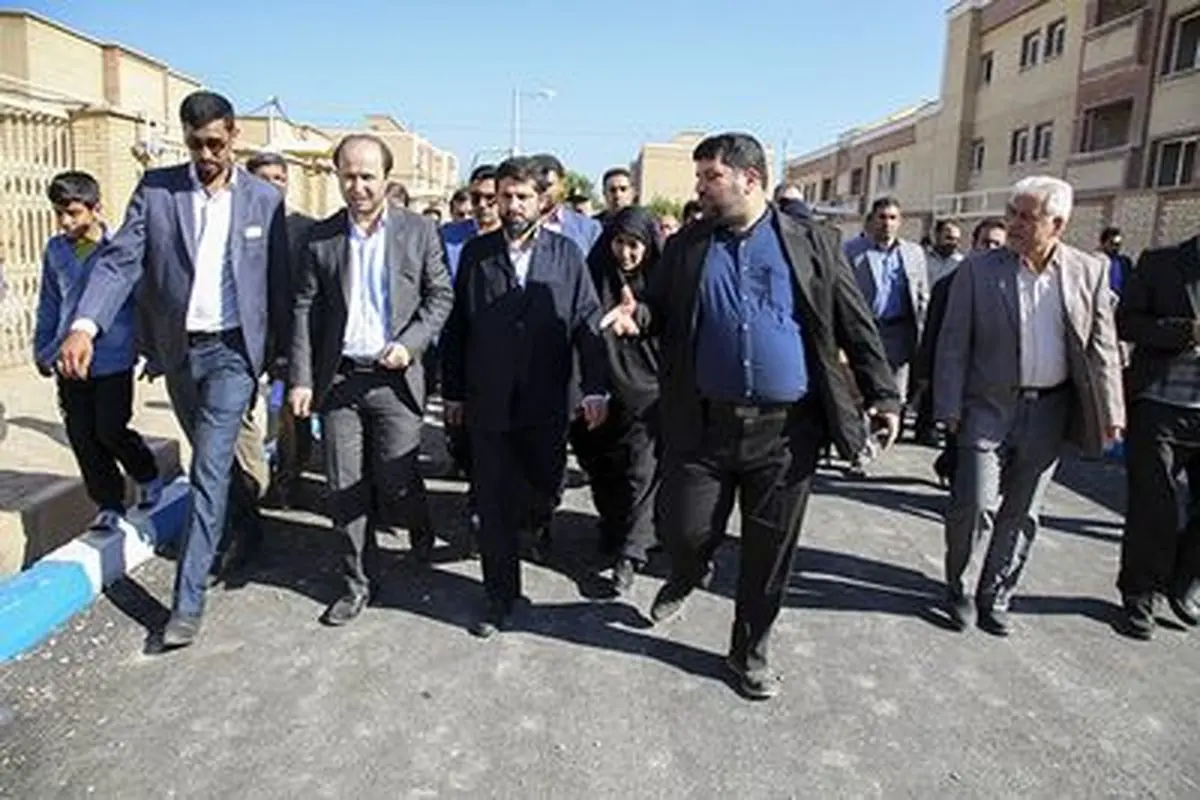 کلنگ پارک ارغوان و میدان ورودی شهر جدید «شیرین شهر»، به زمین زده شد