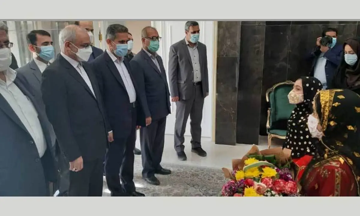 وزیر آموزش و پرورش وارد بندرعباس شد