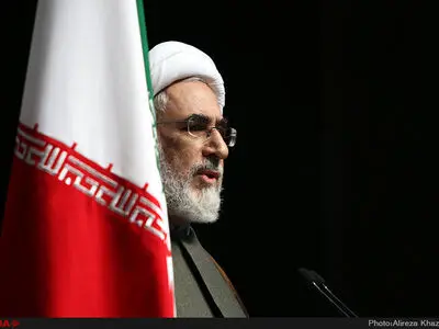 اعتماد ملی به هیچ وجه خود را خارج از نظام نمی‌داند 