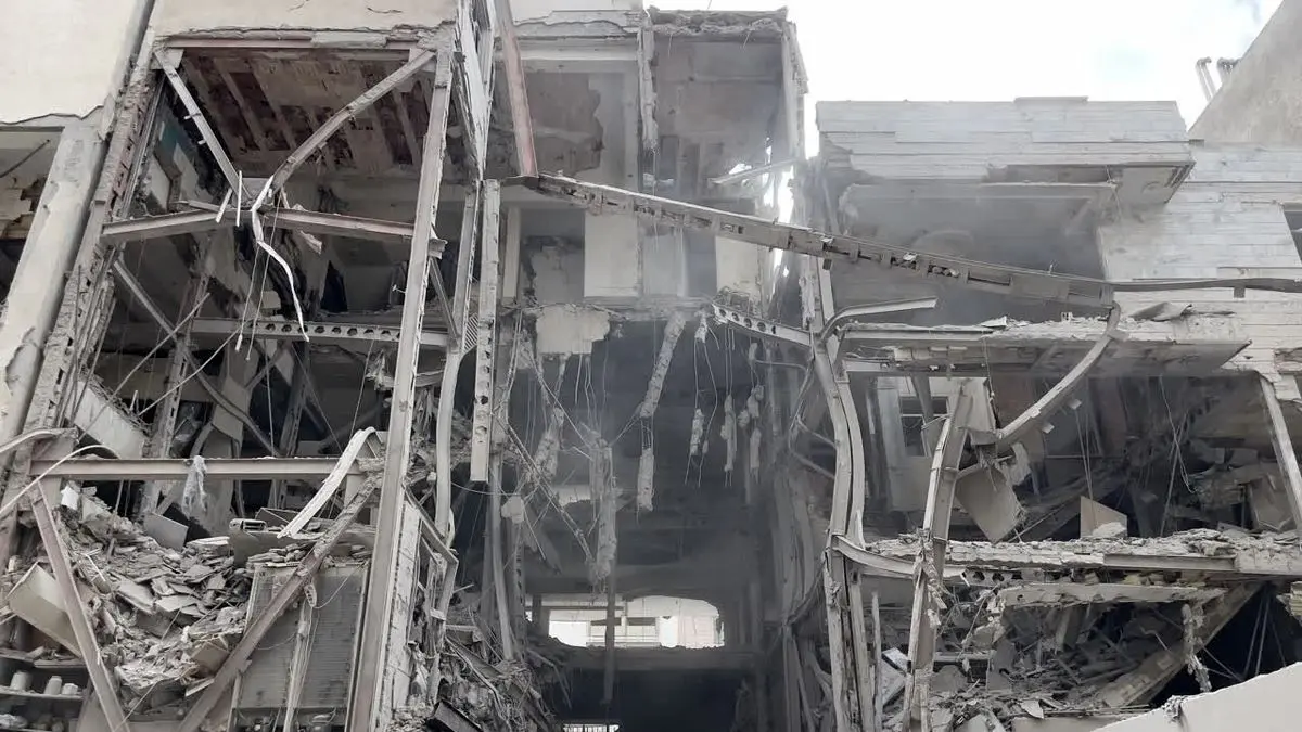 شمار شهدای حمله تروریستی دشمن در منطقه مسکونی دوهزار بندرعباس به 4 نفر افزایش یافت