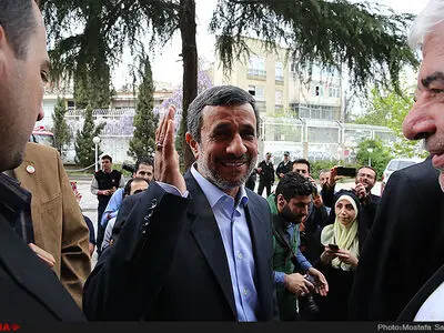جواب سوالات خبرنگاران به سبک احمدی نژاد