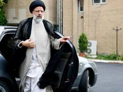 بازدید از پیش اعلام نشده رئیسی از دادگستری بهارستان