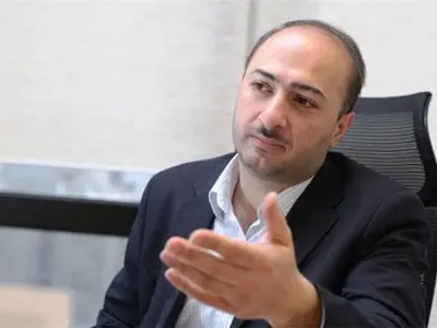 تئوری درباره عدالت در ابتدای انقلاب نداشتیم/ با سیاست کنترل قیمت به پولدارها و طبقه متوسط سوبسید دادیم