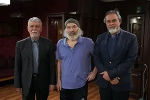 ایران باید به هر شکل ممکن حفظ شود