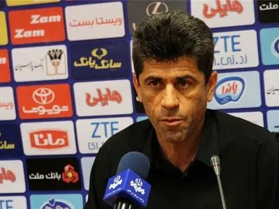 مگوندی: از کیفیت بازی راضی نیستم/ ویسی سرمربی تیم است نه من