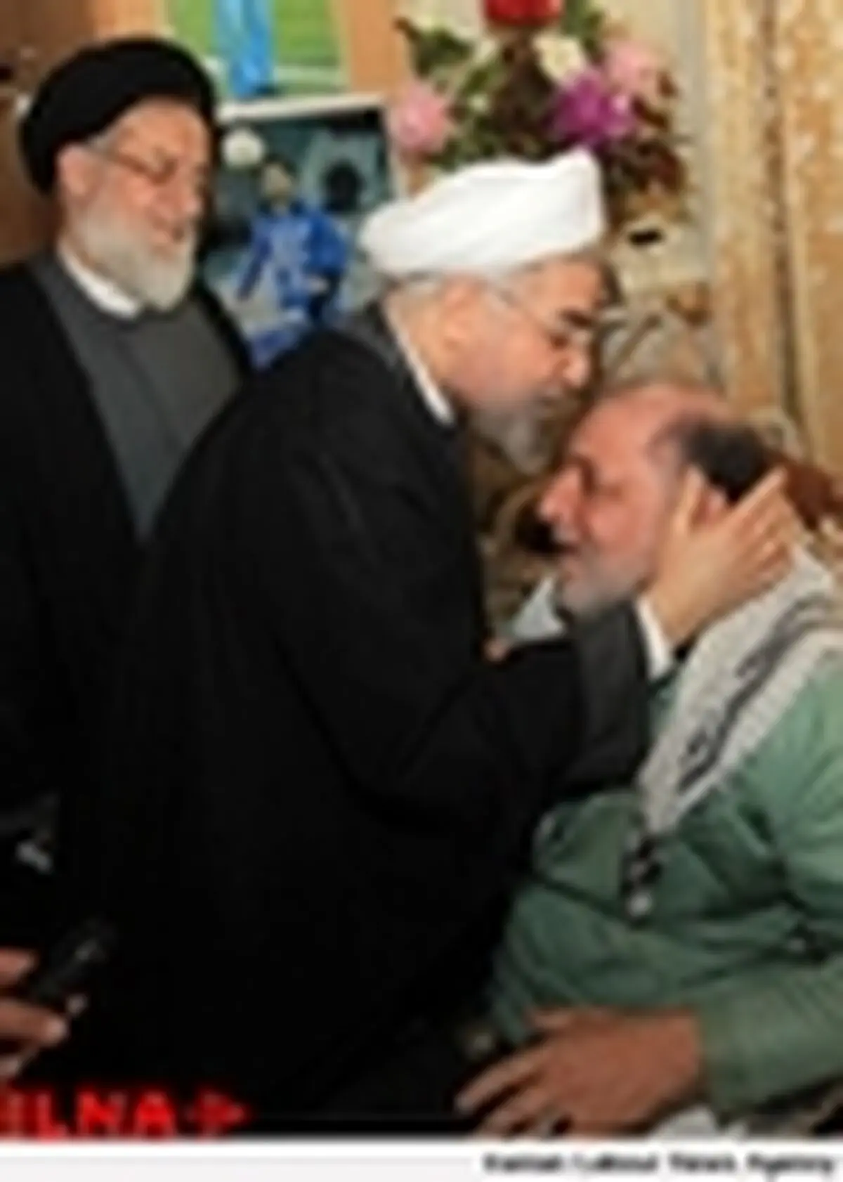 رییس جمهوری به دیدار جانبازان مرکز توانبخشی ثارالله رفت