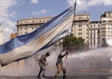 راستگرایی در آرژانتین/ کارگران علیه دولت میلی به خیابان‌ها آمدند