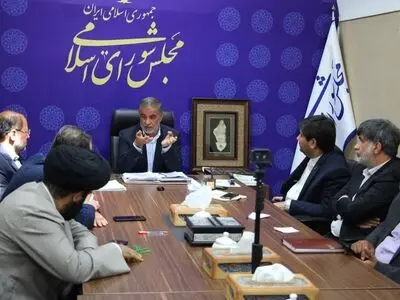 احداث چند سیل‌بند راهگشا نیست، مسیر سیلاب را باز کنید/ قوانین ساخت و سازها اجرا نمی شود