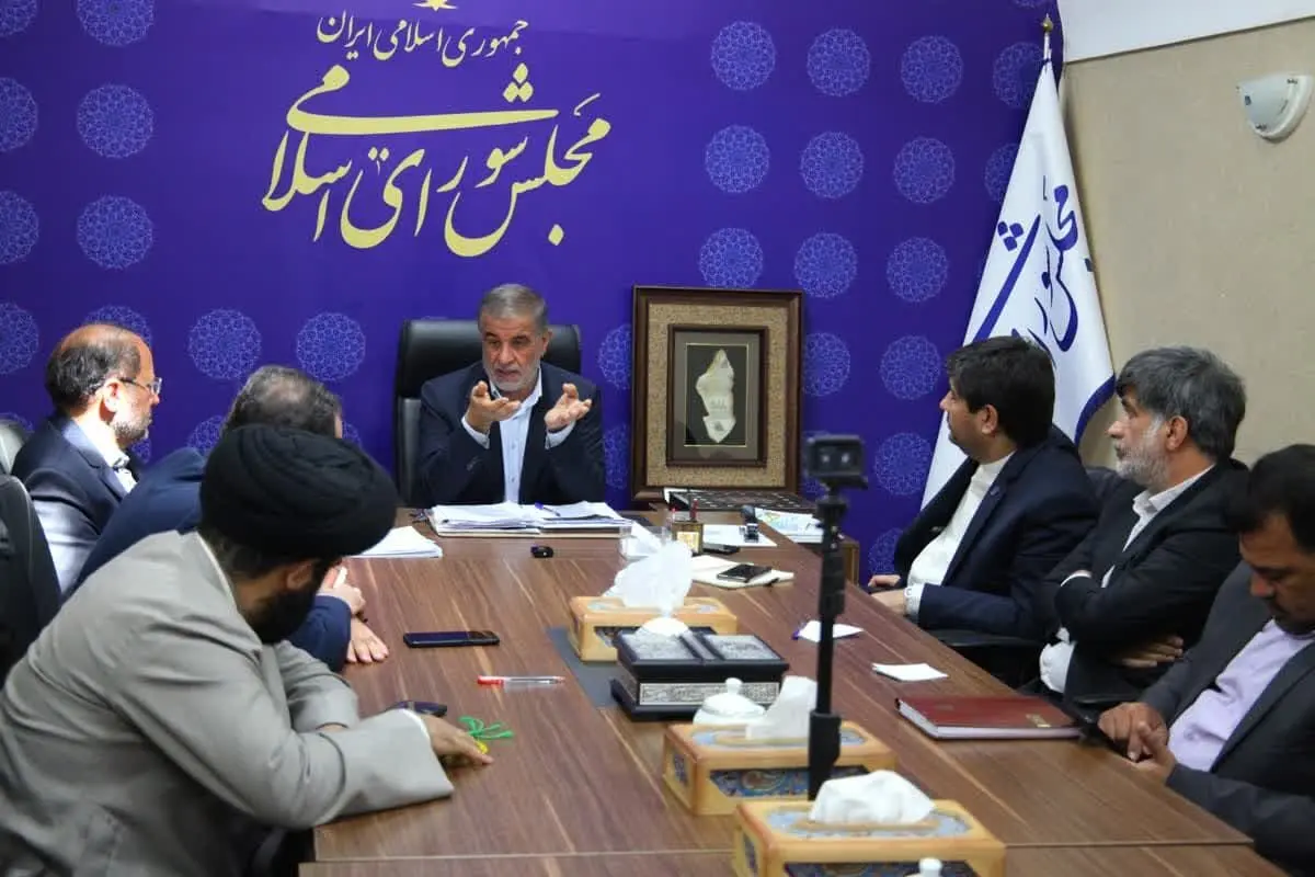 احداث چند سیل‌بند راهگشا نیست، مسیر سیلاب را باز کنید/ قوانین ساخت و سازها اجرا نمی شود