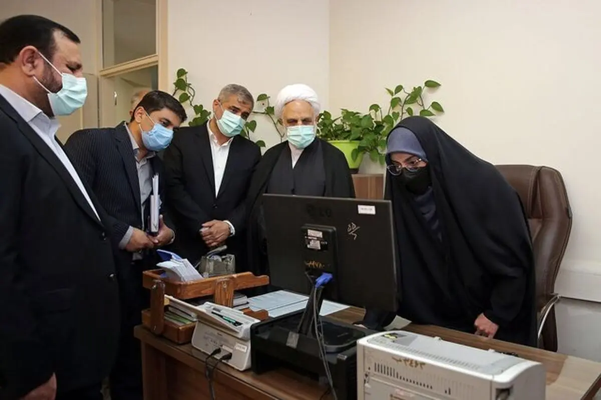 آزادی نباید حقوق افراد جامعه را مخدوش کند