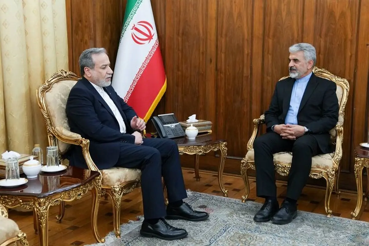 دیدار سفیر جدید ایران در اوگاندا با عراقچی

