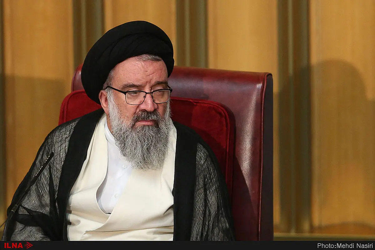 مسئولان توانسته‌اند در چند روز اخیر تا حدودی جلوی بی‌نظمی اقتصادی را  بگیرند