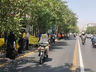 تجمع اساتید دانشگاه فرهنگیان برای دومین روز متوالی/ اخراج ما غیرقانونی است 