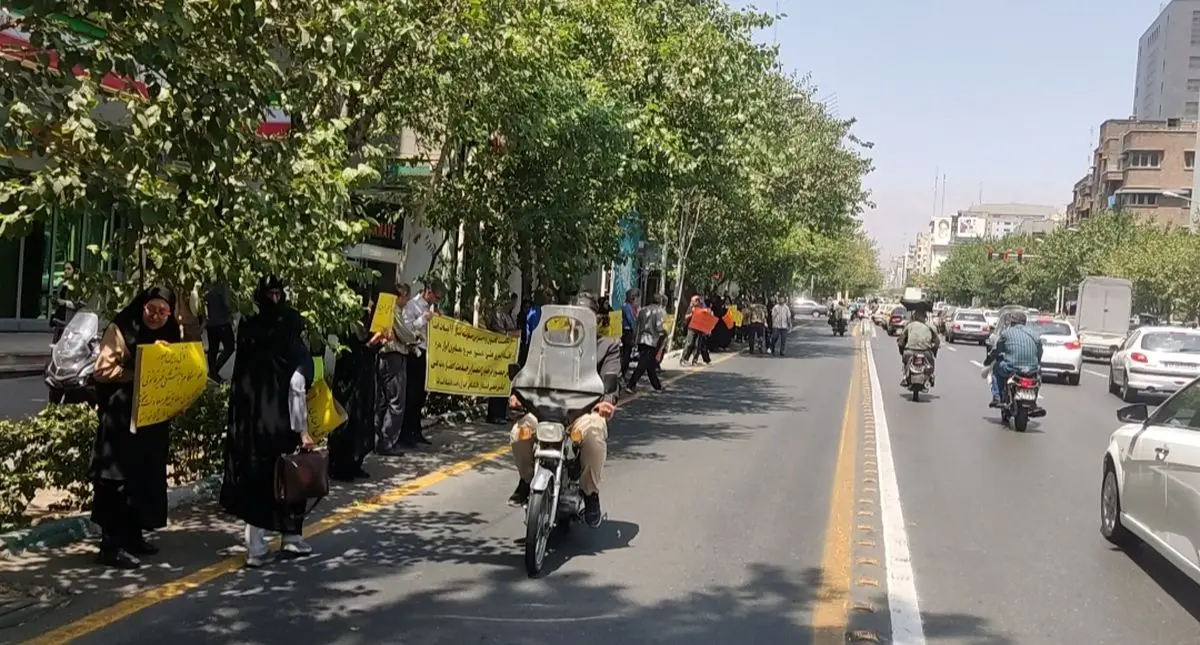 تجمع اساتید دانشگاه فرهنگیان برای دومین روز متوالی/ اخراج ما غیرقانونی است