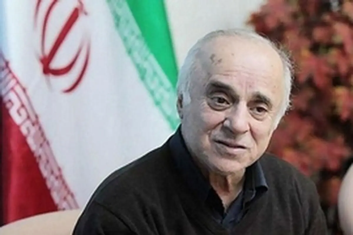 مصطفوی: قهرمانی چند سال است تخلف می کند / رویانیان در لفافه حرف نزند