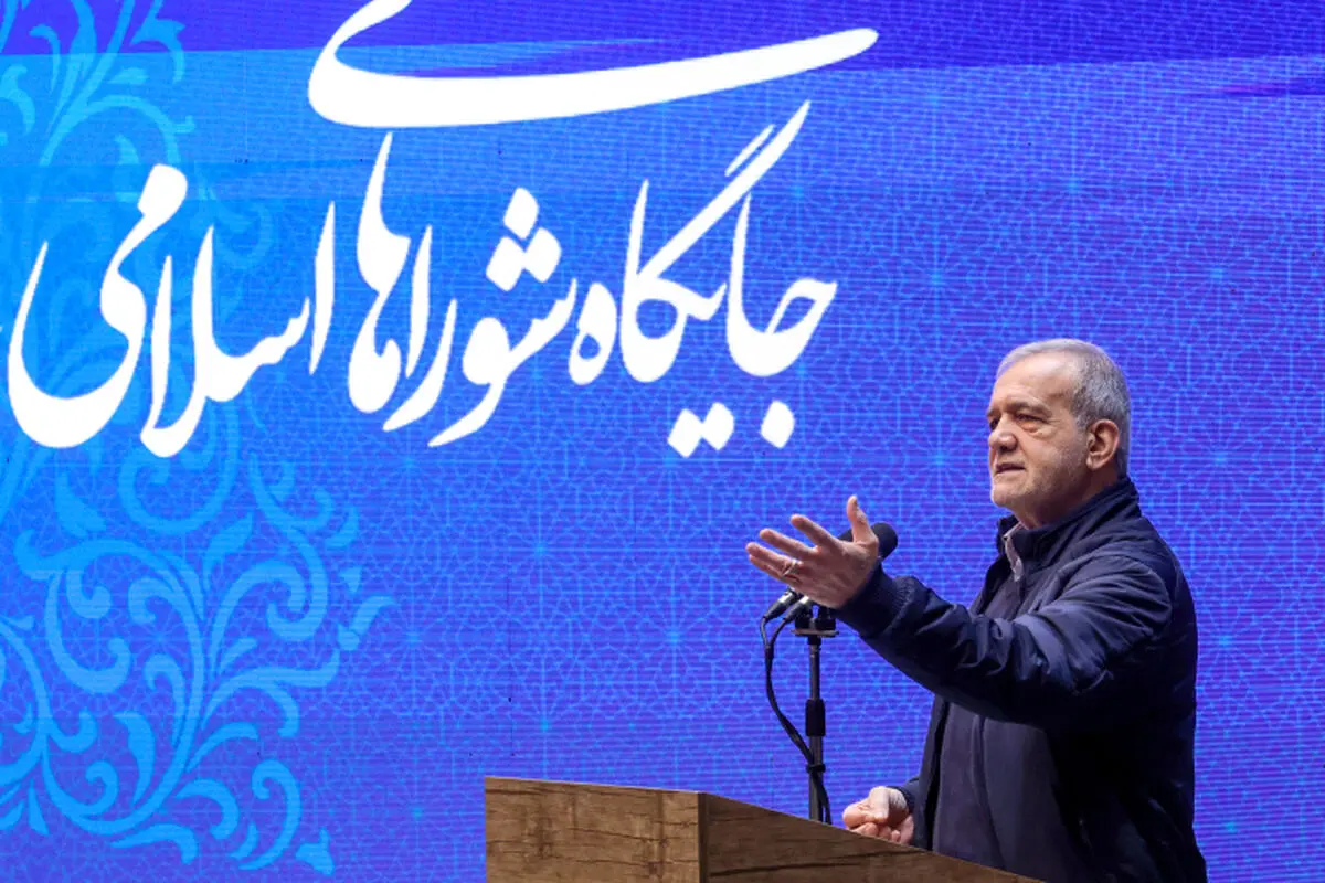 باور داشته باشیم که وظیفه اصلی ما باز کردن گره از زندگی مردمی است که گرفتارند