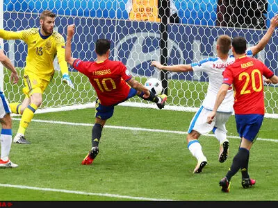 اسپانیا 1-0 جمهوری چک