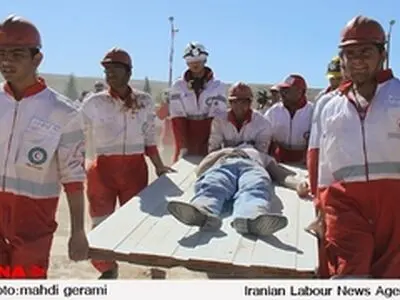 ۷۵۰ نفر از زلزله زدگان بستک اسکان یافتند