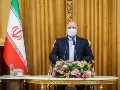 امروز شاهد آغاز جنگ اقتصادی و تحریم علیه کشورهای محور مقاومت هستیم/ فعالان تجاری ایرانی و سوری مجاهد هستند 