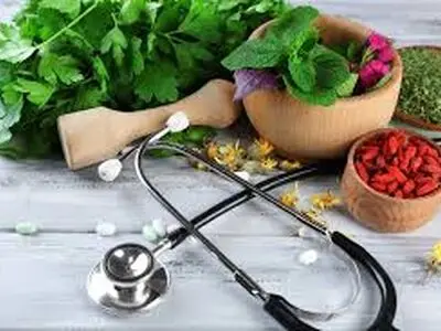 با مجوز اتحادیه خواربارفروشان کار طب سنتی انجام می‌دهند!+ فیلم
