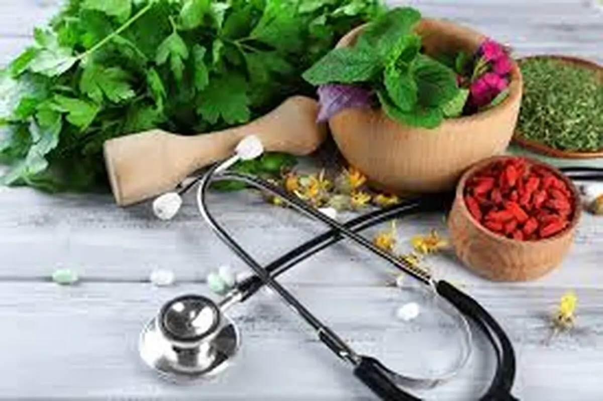 با مجوز اتحادیه خواربارفروشان کار طب سنتی انجام می‌دهند!+ فیلم