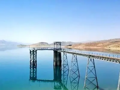 تنها مانع رسیدن آب سد درودزن به روستاهای زرقان، تأمین ۵ کیلومتر لوله است