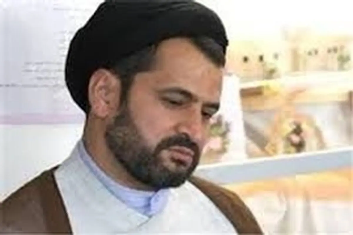 توزیع ۳۰ هزار بسته فرهنگی بین مردم کرمان در روز طبیعت